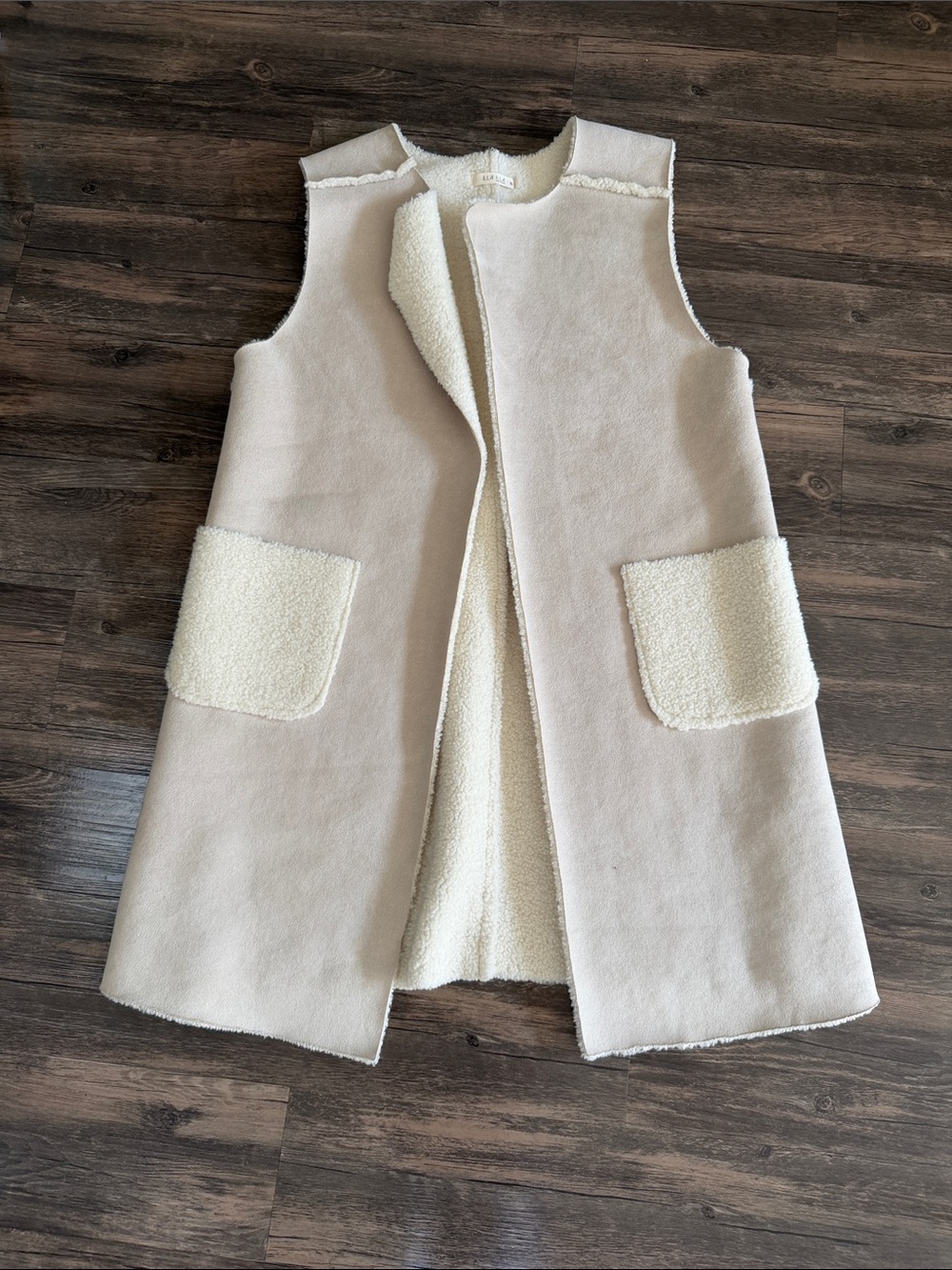 ILLA ILLA Cream Sherpa-Lined Open Vest